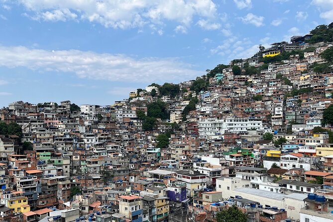 2h30 circuit in the Vidigal Favela - Stop 2: Vidigal Break Time at a Local’s Place