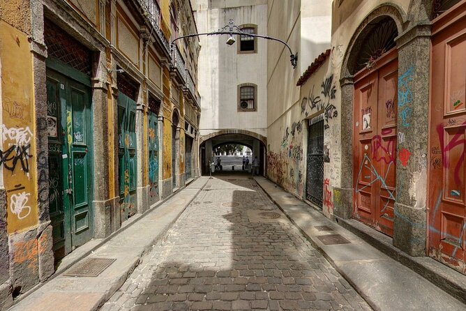 8-Hour Private Guided Tour in Rio de Janeiro - Cinelândia: Downtown Rio’s busiest square and street energy