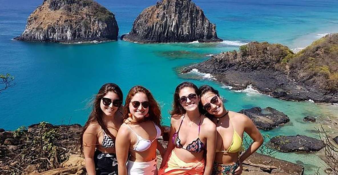 Discover Noronha: 7-Hour Ilhatour Adventure - Baía dos Porcos and Fort Boldro: secluded feel, big-scope views