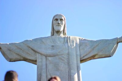Excursion: Cristo Redentor, Tijuca National Forest and City Tour in 7 hours - Santa Teresa’s hillside lanes: charming streets in 5 minutes