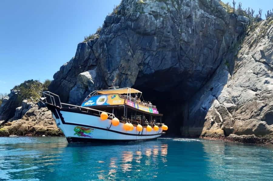 From Rio: Arraial do Cabo Day Trip with Boat Tour - Prainhas do Pontal and Pontal do Atalaia: Cliff Sides, Photo Time, and Crowds