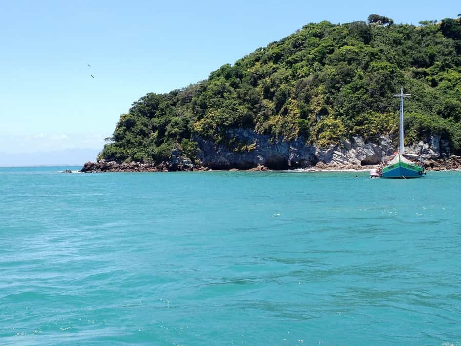 From Rio: Full Day in Búzios with Catamaran Tour and Lunch - The route and stops: where you’ll actually have time in the water