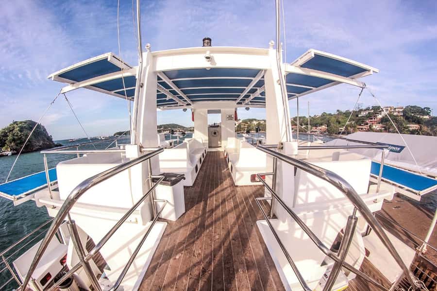 From Rio: Full Day in Búzios with Catamaran Tour and Lunch - Lunch at Búzios: what the included buffet really means
