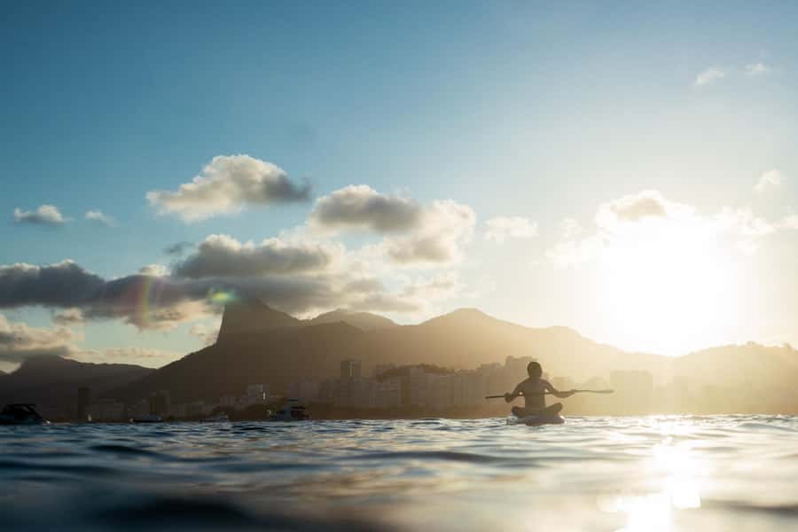 Glória: Sunset Speedboat Cruise with Drinks and Snacks - Sunset strategy: Urca, Sugarloaf, Christ the Redeemer, and that golden return