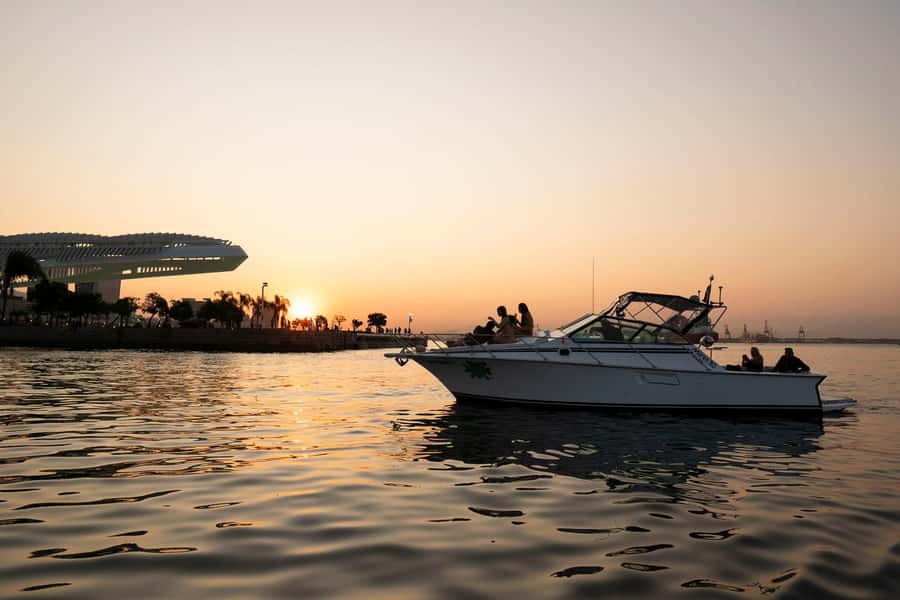 Glória: Sunset Speedboat Cruise with Drinks and Snacks - Price and value: does $63 per person make sense?