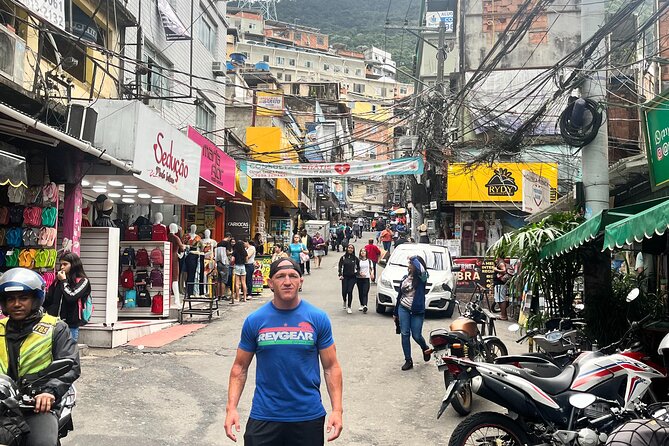 Group Rocinha Favela Tour - How hotel pickup and the Av. Niemeyer meeting point work