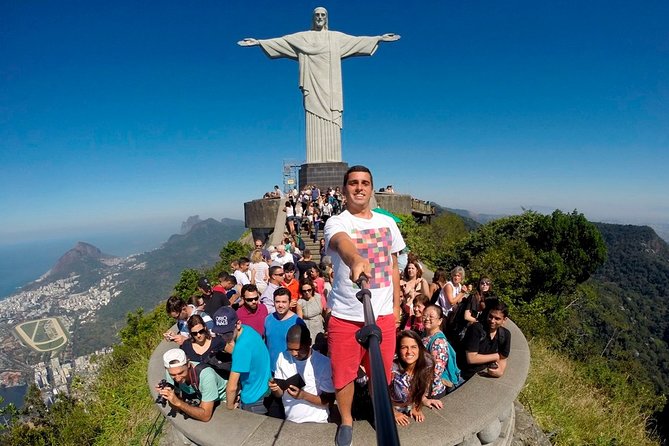 Guided Tour to the Redemptor Christ and City in Rio de Janeiro - Maracanã in 30 Minutes: External Views and Football Storytime