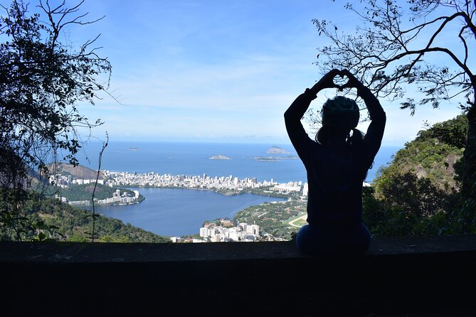 Half Day Private E-Bike Tour in Rio - Copacabana to Botafogo: Beach Cycle Paths and Sugar Loaf Views