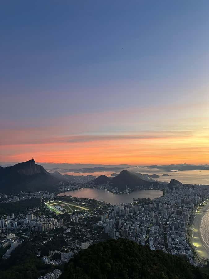 Hike Dois Irmãos + Vidigal Favela Experience - Vidigal walk after the summit: street art, craft stalls, and community projects