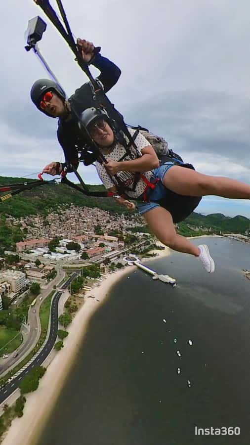 Niterói: Paragliding Experience with GoPro Photos and Video - Niterói Paragliding: the cloud-level view of Rio