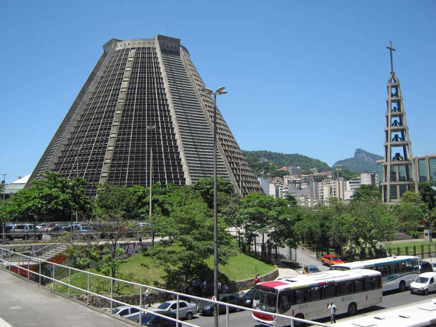 One Day in Rio: Full-Day Rio de Janeiro City Tour - Maracanã and the Sambadrome: sports and Carnival as city landmarks