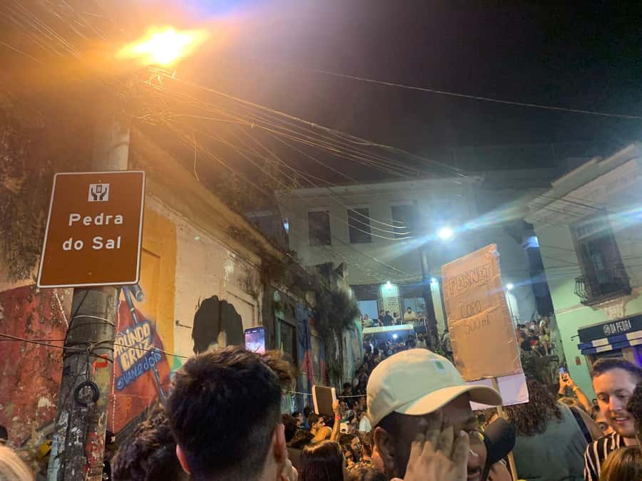 Pedra do Sal: Live Samba Night with Local Guide & Drink - The samba story you’ll hear: salt, docks, quilombos, and dockers sambistas
