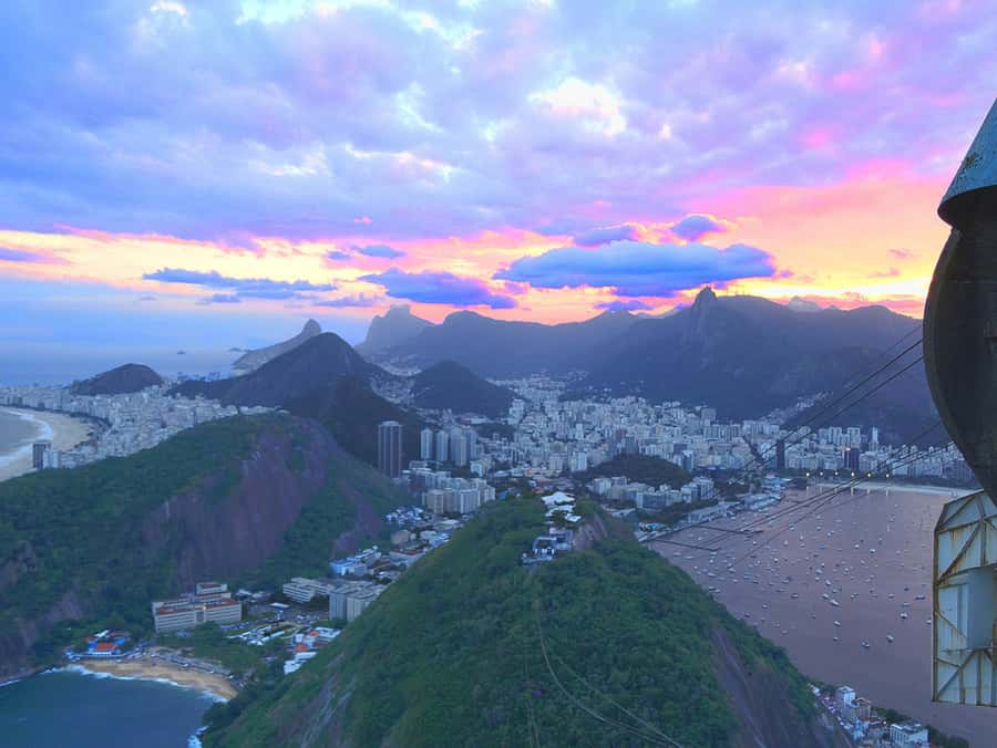 Rio: 5-hour Christ the Redeemer and Sugarloaf Express Tour - The guides: languages, crowd control, and the human touch