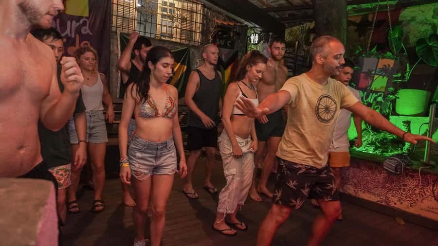 Rio: Caipirinha Workshop and Samba Class - The Samba Class: 1 Hour with a Professional Teacher Who Teaches You