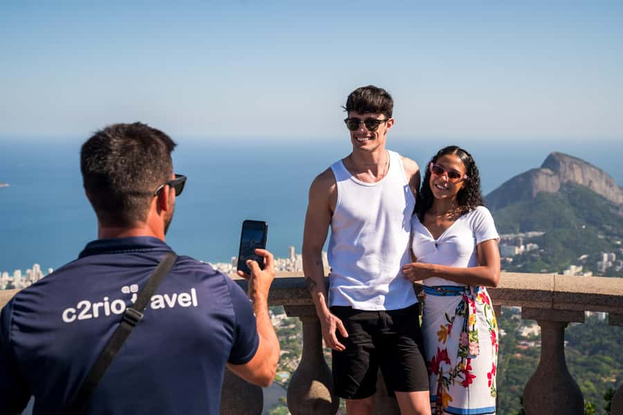 Rio: Christ the Redeemer & Selarón Steps Half-Day Tour - Santa Teresa and Lapa: where Rio gets its personality on the way down