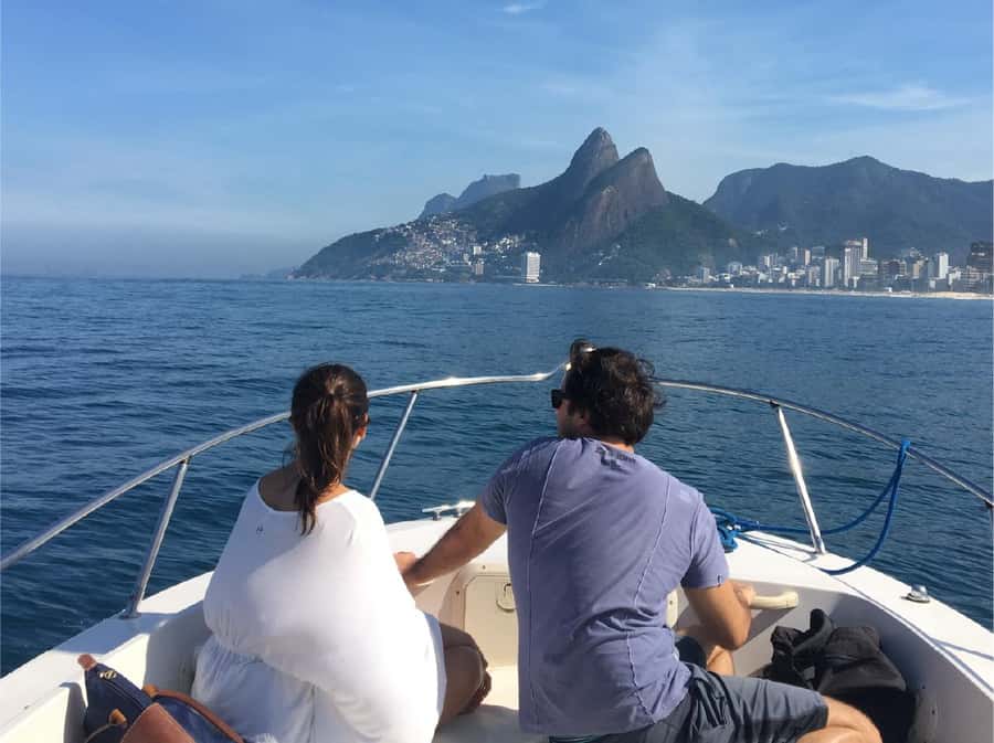 Rio de Janeiro: Boat Tour - Sunset with Beer - Niterói Contemporary Art Museum and the “other side” perspective