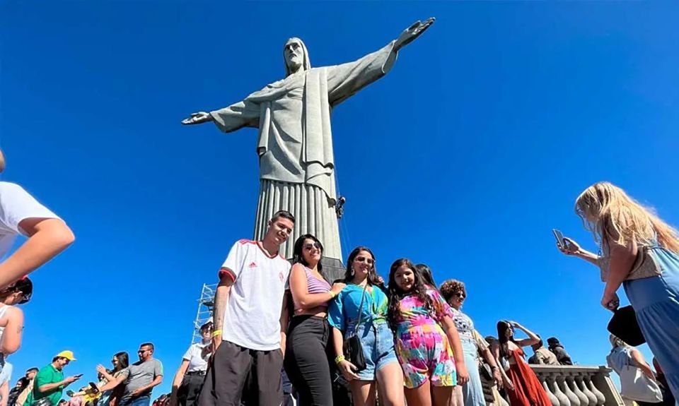 Rio de Janeiro: City Sightseeing Full Day Tour - Selarón Steps (Escadaria Selarón): public art you can walk through