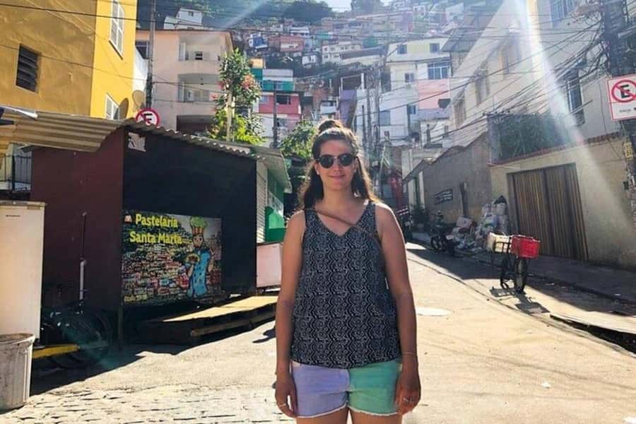 Rio de Janeiro: Favela Jeep Tour to Rocinha and Capoeira - Culture through crafts and conversation: turning sights into meaning