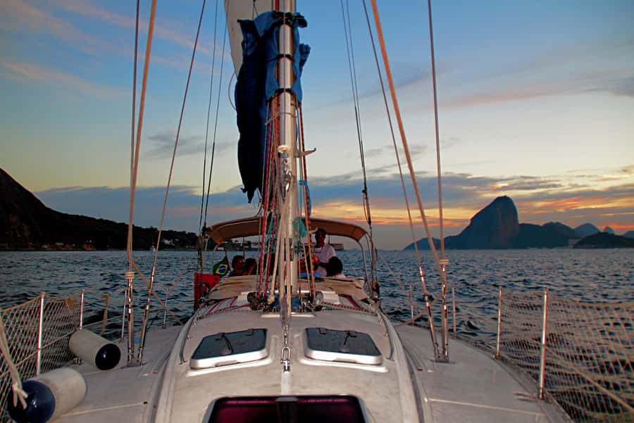 Rio de Janeiro: Guanabara Bay Sunset Sailing Tour & Drinks - The swim stop: refreshing water when conditions cooperate