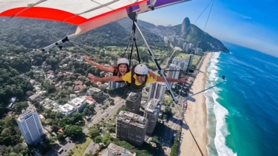 Rio de Janeiro: Hang Gliding Adventure - Praia do Pepino meeting point: gear-up without the stress