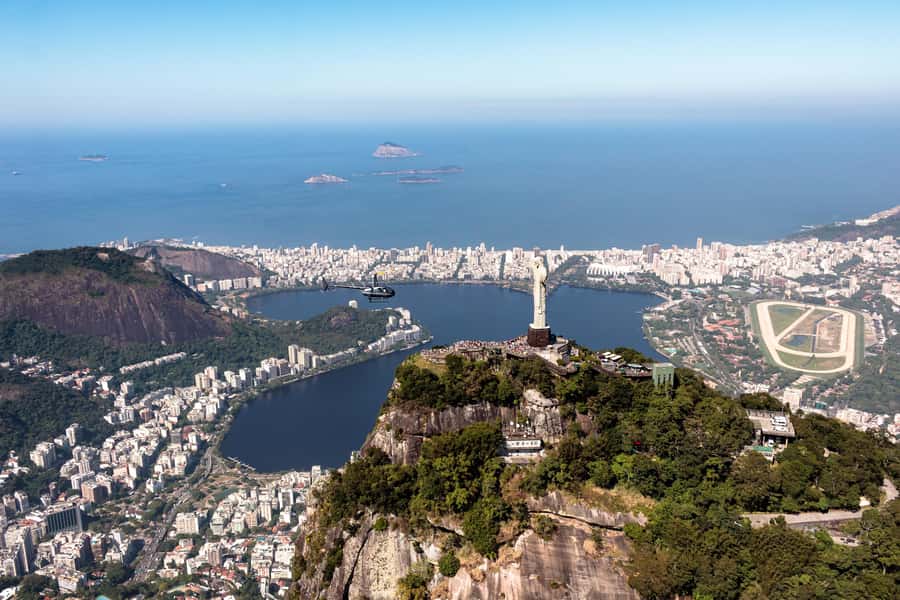 Rio de Janeiro: Helicopter Tour with an unforgettable view - Ipanema and Copacabana: the beaches you recognize, from an angle you don’t