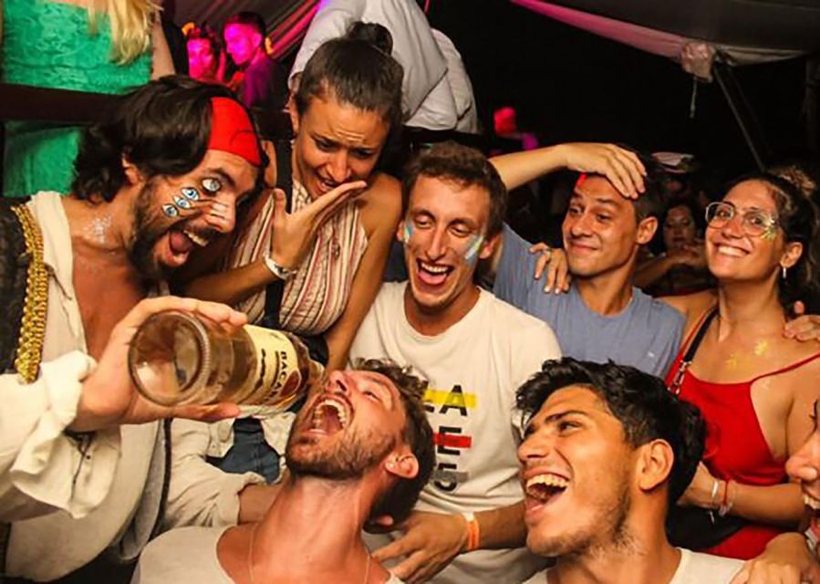 Rio de Janeiro: Late Night Boat Party with DJ and Dancing - What happens before the cruise: the Marina guided moment