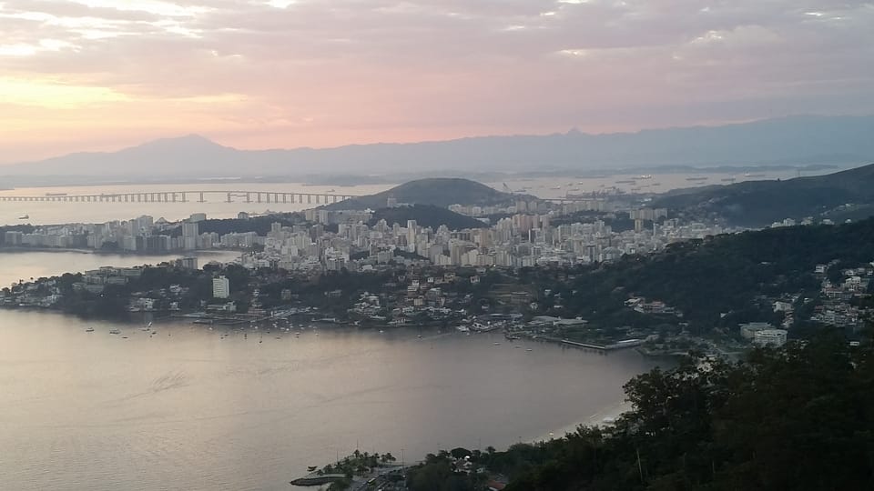 Rio de Janeiro: Niterói Day Trip - Beaches in Niterói: famous shoreline time without the stress