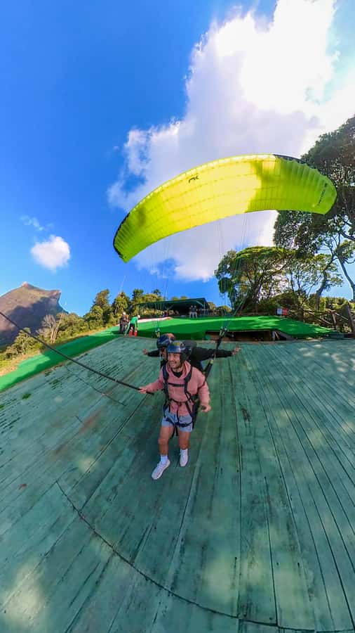 Rio de janeiro : Paragliding Tandem Flights over Rio - Pedra Bonita to São Conrado: The route that shows off Rio