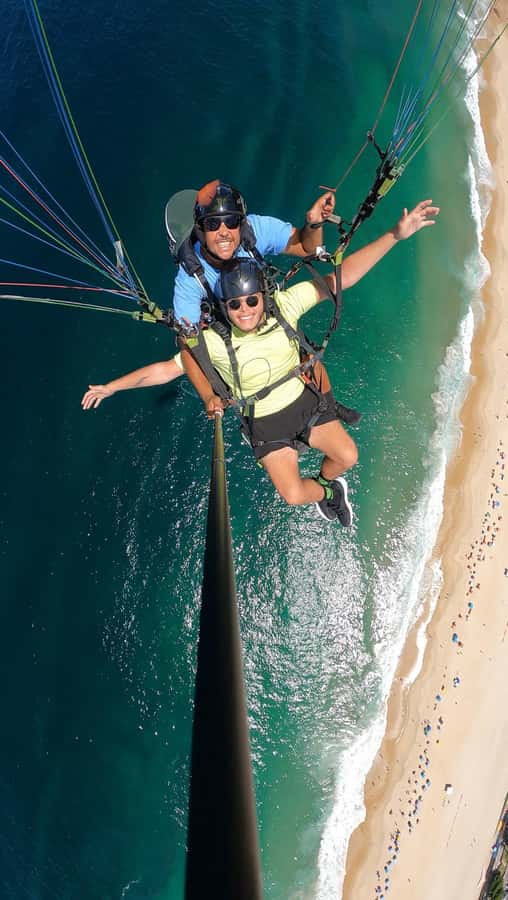 Rio de janeiro : Paragliding Tandem Flights over Rio - The 10–15 minute flight: Rio from above, landmark by landmark