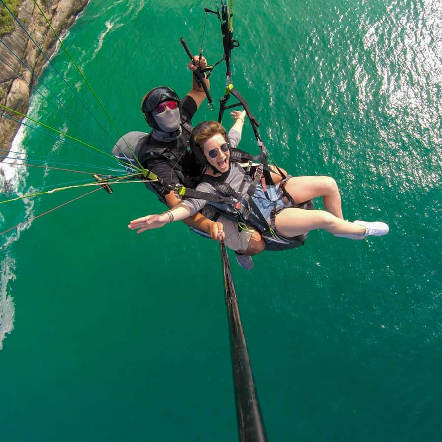 Rio de janeiro : Paragliding Tandem Flights over Rio - Landing at the beach: smooth touchdown and instant media