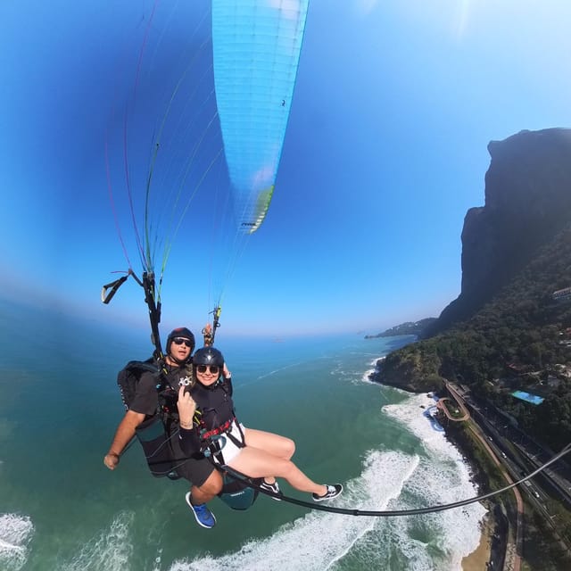 Rio de janeiro : Paragliding Tandem Flights over Rio - Who can fly (and who should skip it)