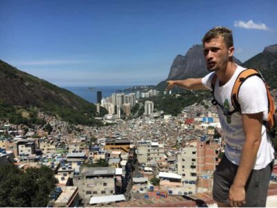 Rio de Janeiro: Rocinha Favela Walking Tour with Local Guide - Getting there the easy way: minivan timing from Copacabana and Ipanema
