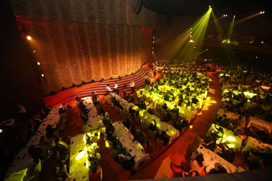 Rio de Janeiro: Roxy Dinner Show with Hotel Pickup - The dance show part: why the Brazil-five-regions format works