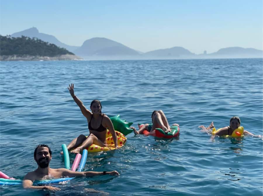 Rio de Janeiro: SpeedBoat Tour - Beach Tour with Beer - Who should book, and who should skip this boat tour