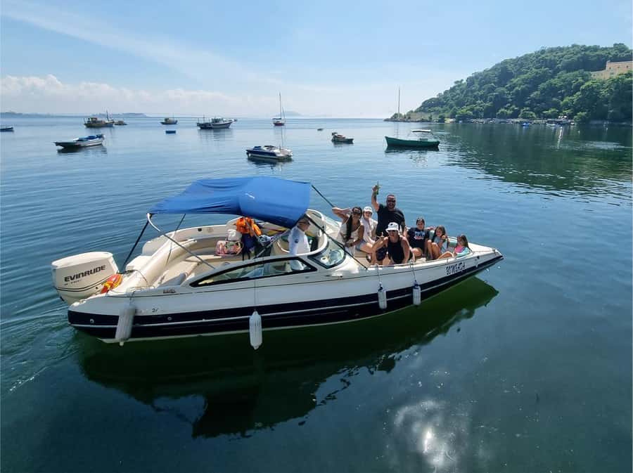 Rio de Janeiro: SpeedBoat Tour - Beach Tour with Beer - Fortaleza de São João to Sugarloaf: the coast view that makes sense fast