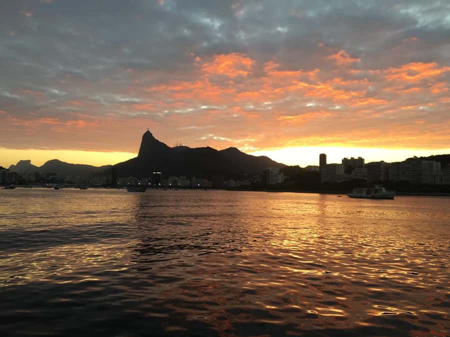 Rio de Janeiro: SpeedBoat Tour - Sunset with Beer - Adão Beach and the swimming moment you’ll actually remember