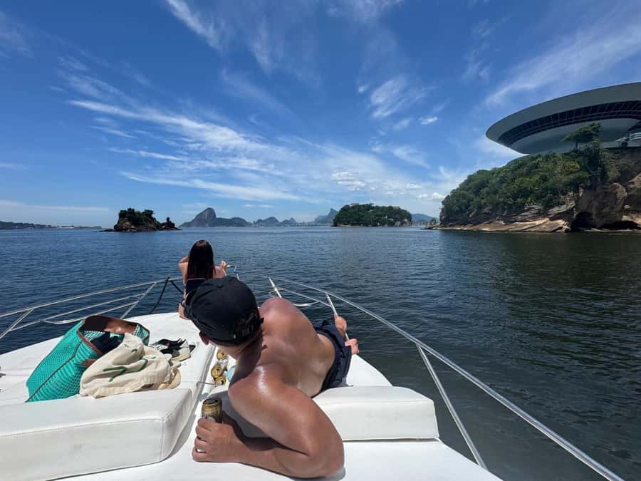 Rio de Janeiro: Speedboat Tour with Snacks and Drinks - Cruising Guanabara Bay the fast, comfortable way
