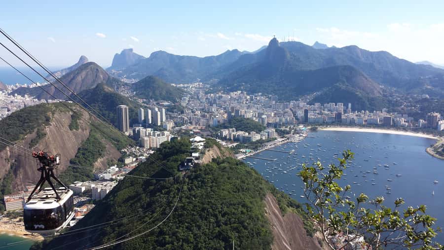 Rio de Janeiro: Sugarloaf Mountain Hike and Climb - Sugarloaf Mountain from Urca: the route starts fast