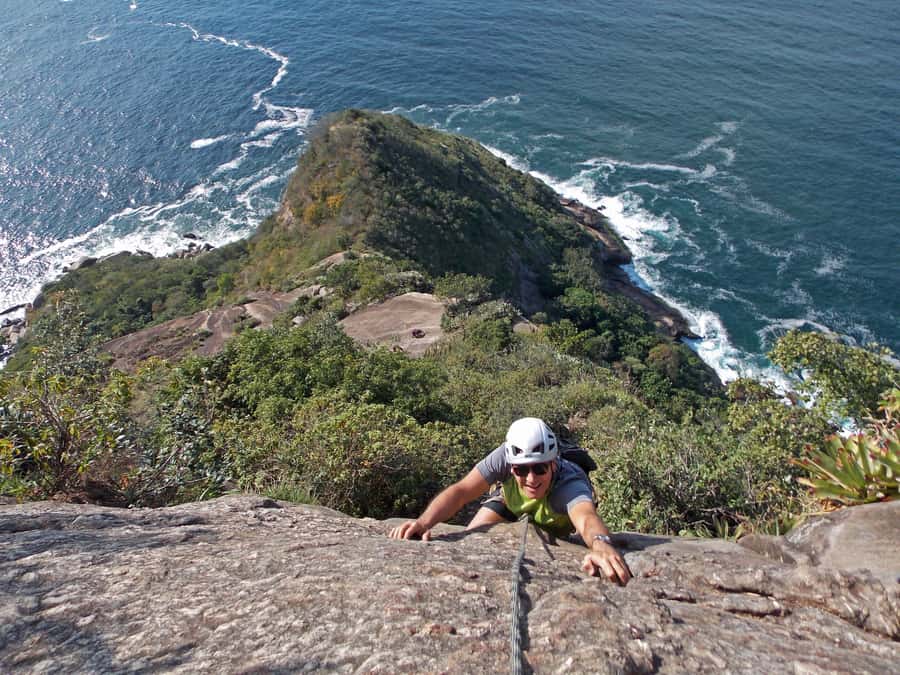Rio de Janeiro: Sugarloaf Mountain Hike and Climb - Pedra Filosofal and the Sugarloaf summit payoff