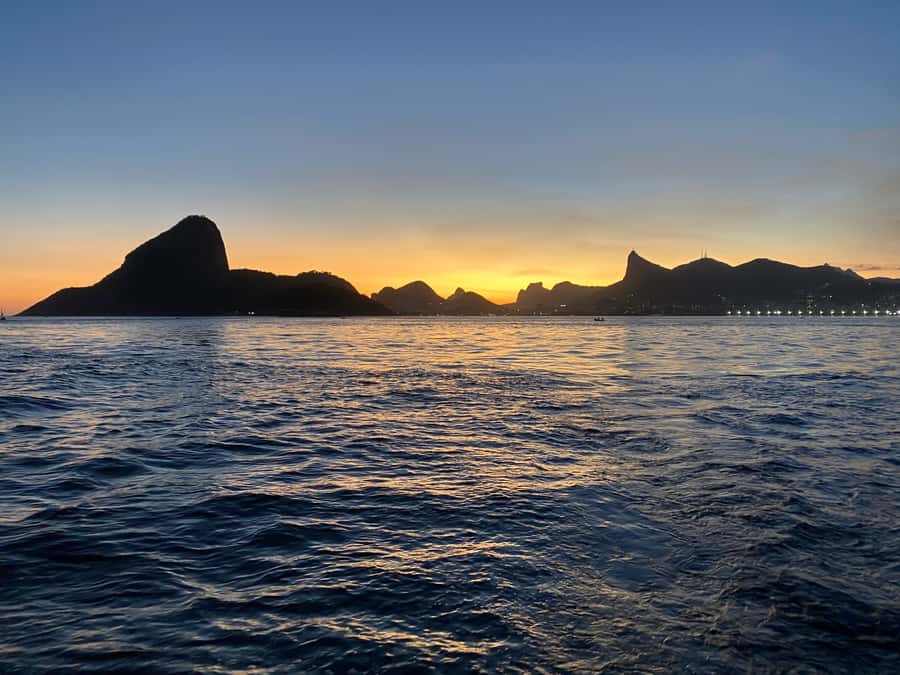 Rio de Janeiro: Sunset Sailboat Tour with Open Bar - Open Bar Caipirinhas and Snack Table: What You Really Get