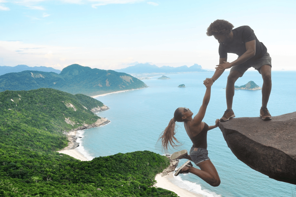Rio de Janeiro: Telegrafo Rock Hike with Optional Beach Stop - From Telegrafo Rock’s Height to the Coast: What You See