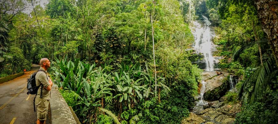Rio de Janeiro: Tijuca Forest Challenge Hike Full-Day Trip - Grottos, the cave moment, and the bat-cave stop