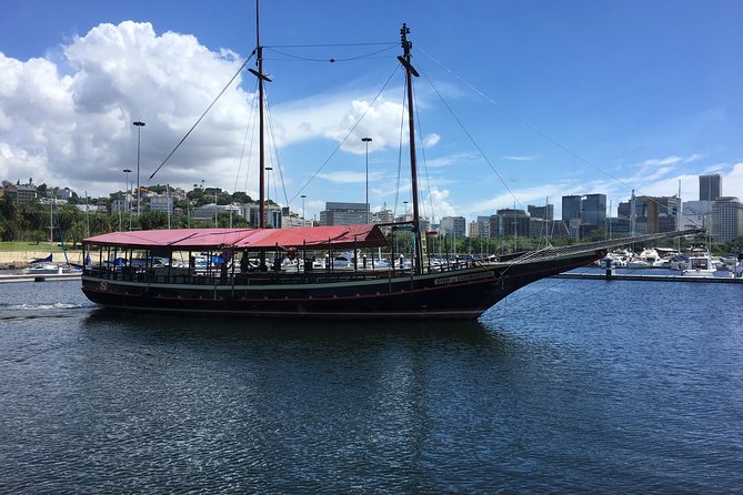 Rio From the Sea: Guanabara Bay Cruise with Optional Barbecue Lunch - The Bay Route: Pass Sugarloaf, Forts, and Modern Icons in One Sweep