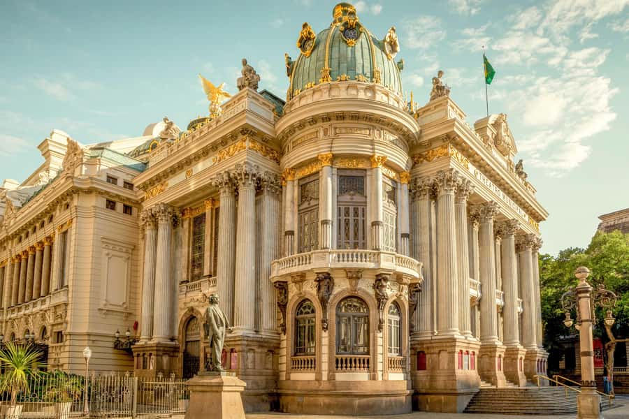 Rio: Historical Walking Tour - Praça XV and Tiradentes Palace: When Rio’s Political Center Becomes Personal