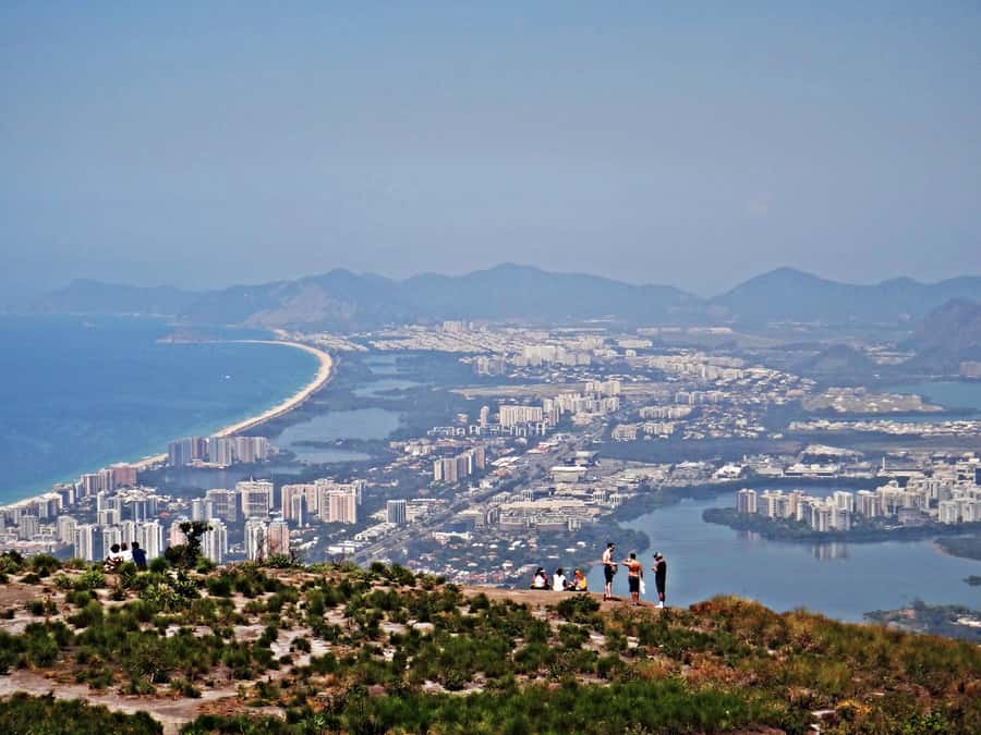 Rio: Pedra Bonita 4-Hour Hike with Free Flight Ramp Visit - Your guide and the pace: getting help with tough steps