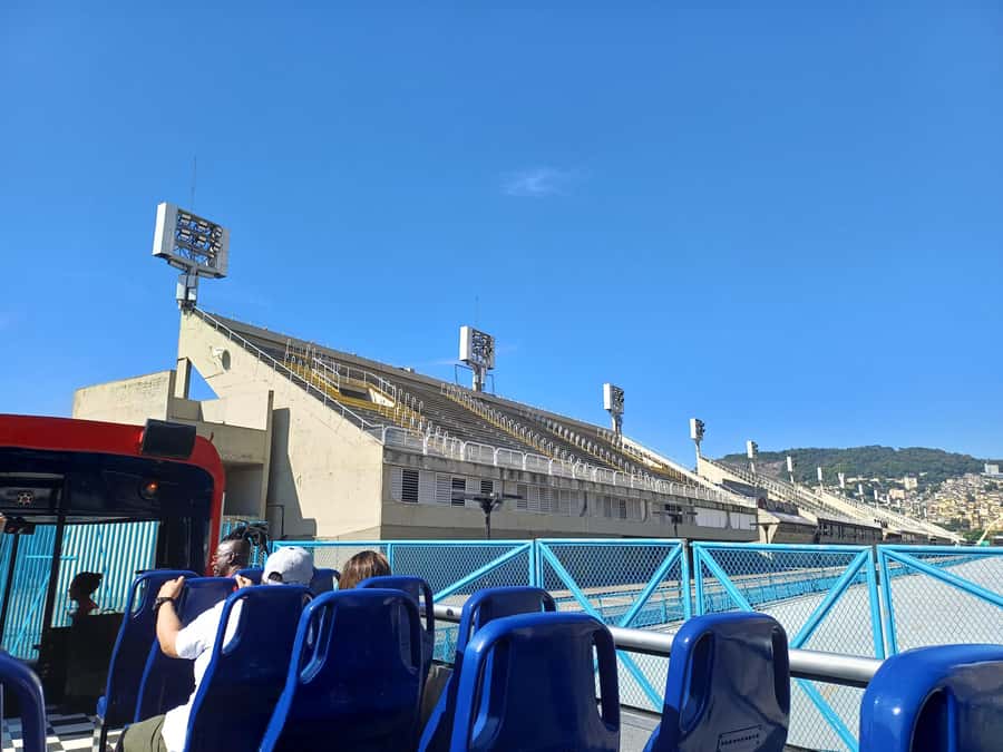 Rio Samba Bus: hop-on hop-off city tour in Rio de Janeiro - Comfort, Wi-Fi, and how to use the onboard music