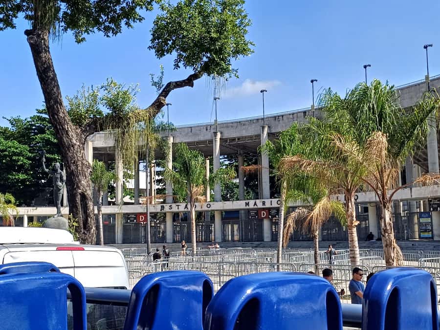 Rio Samba Bus: hop-on hop-off city tour in Rio de Janeiro - Waterfront views that set the mood: Copacabana and Aterro do Flamengo