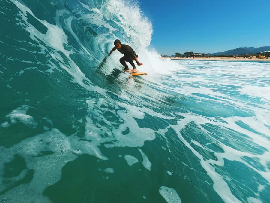 Rio Surf Experience - Choosing the right waves in Rio’s west side