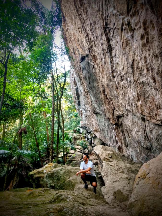 Rio: Tijuca Forest Small Group Hike to Caves and Waterfalls - Baronesa Cascade: the waterfall shower moment