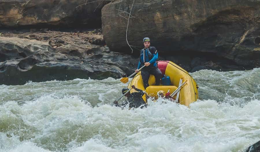 Rio: White Water Rafting Adventure tour in Rio de Janeiro - The river run: 7 km of II–III rapids in preserved forest